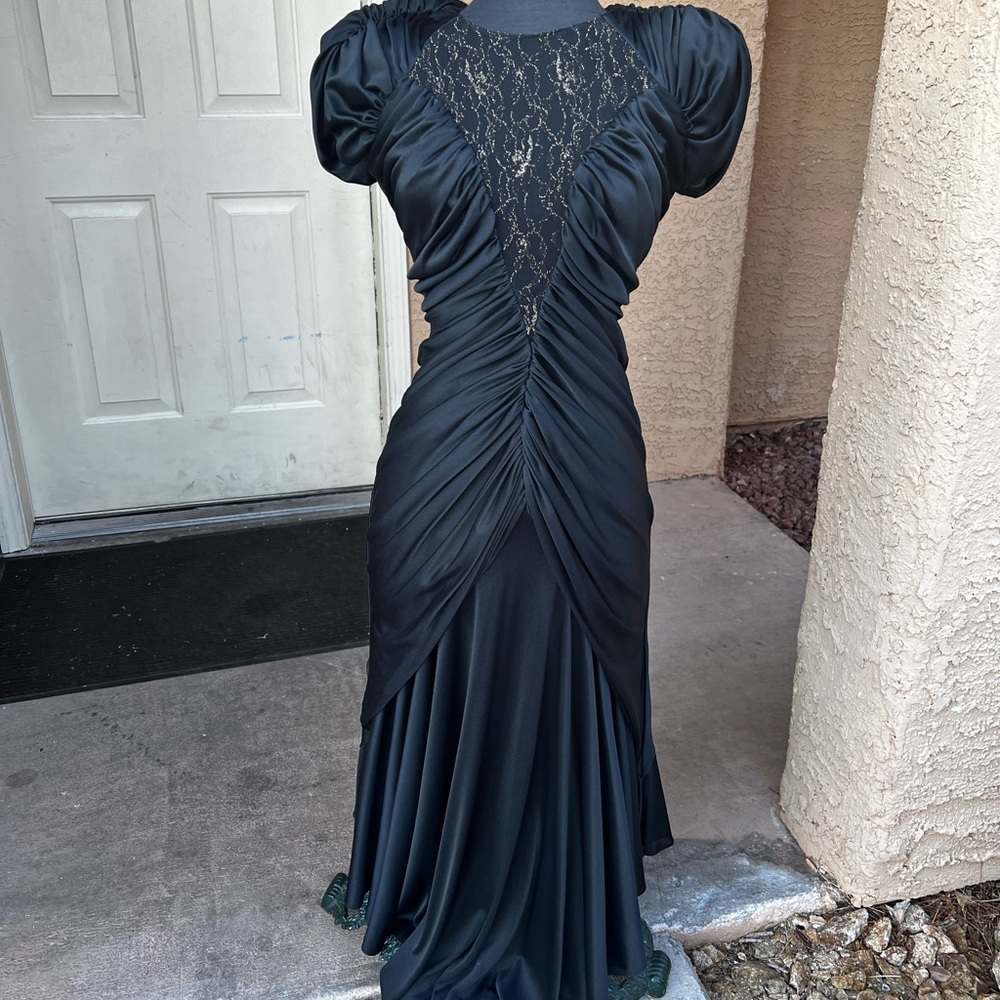 Night Dress long size 5/6 excellent condition! Open back super sexy :)